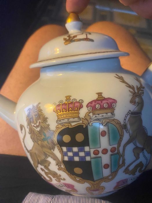 bule vista alegre mottahedeh peça brasonada