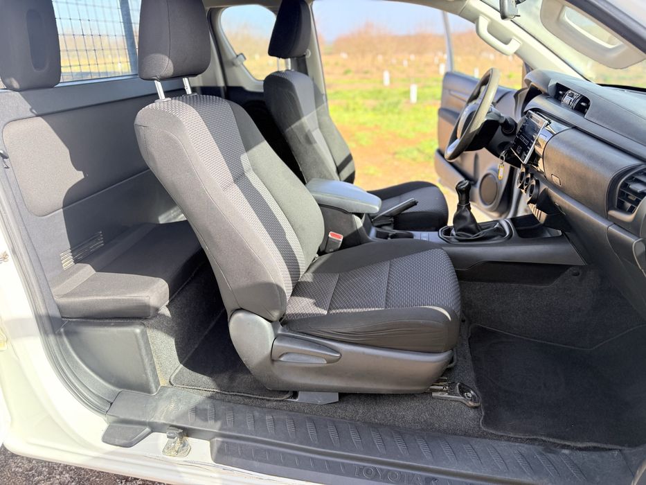 Toyota Hilux 2.4d - 4x4 c/iva