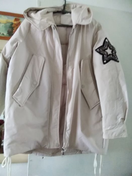 Продам куртку женскую
