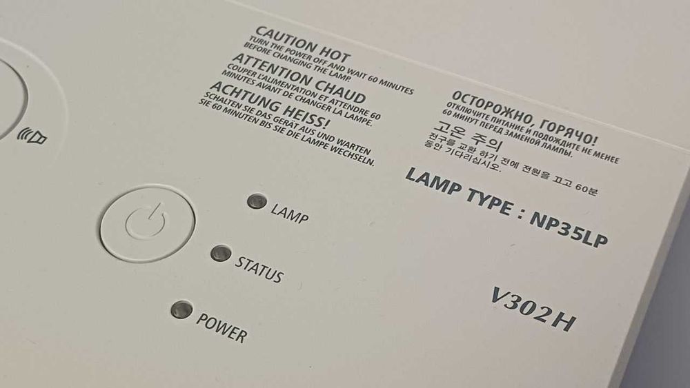 Projektor NEC V302H - Lampa 80%!