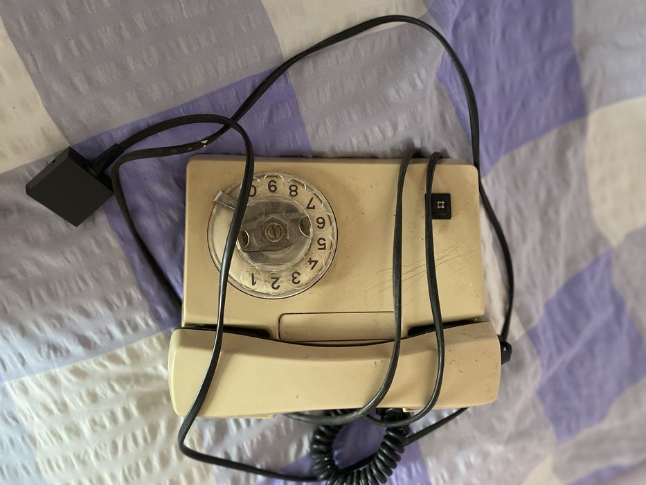 Телефон . Дисковий.