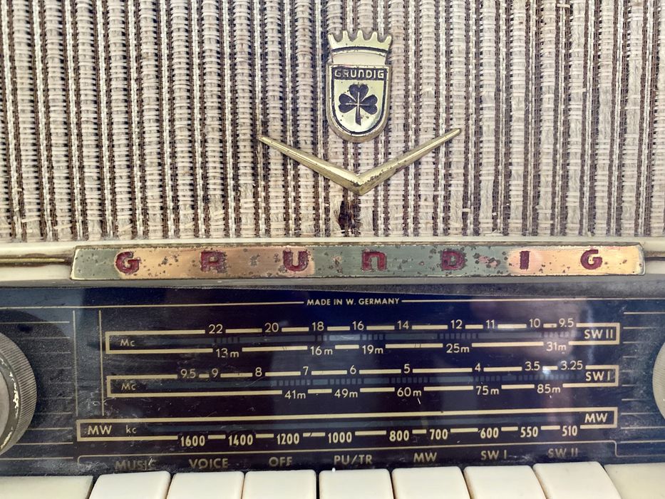 Rádio Grundig para coleção