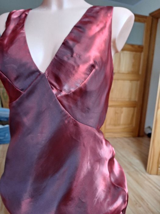 Długa suknia w kolorze burgundowym rXL