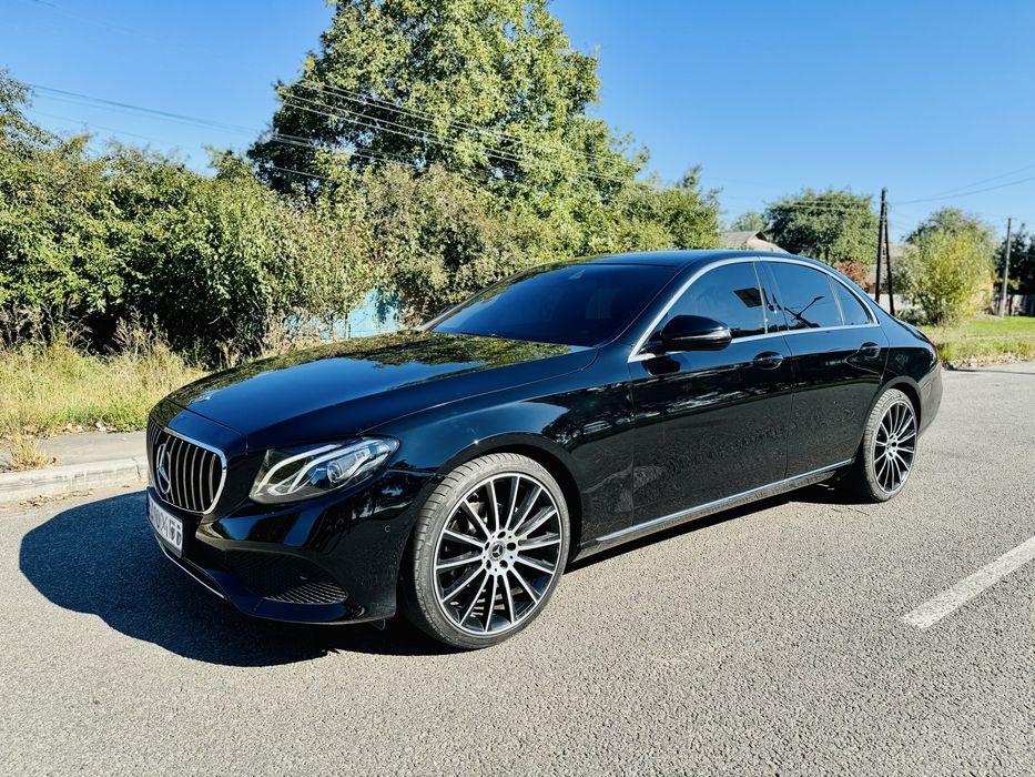 Mercedes-Benz E220D W213 Avantgarde 2019 рік