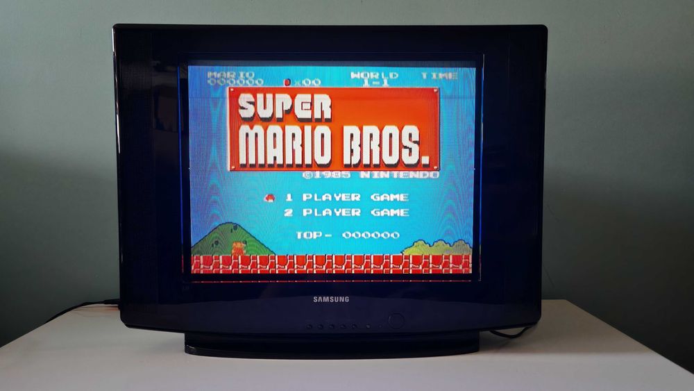 Zestaw Retro Gaming: TV Samsung SlimFit 21" + Konsola + Konwerter HDMI