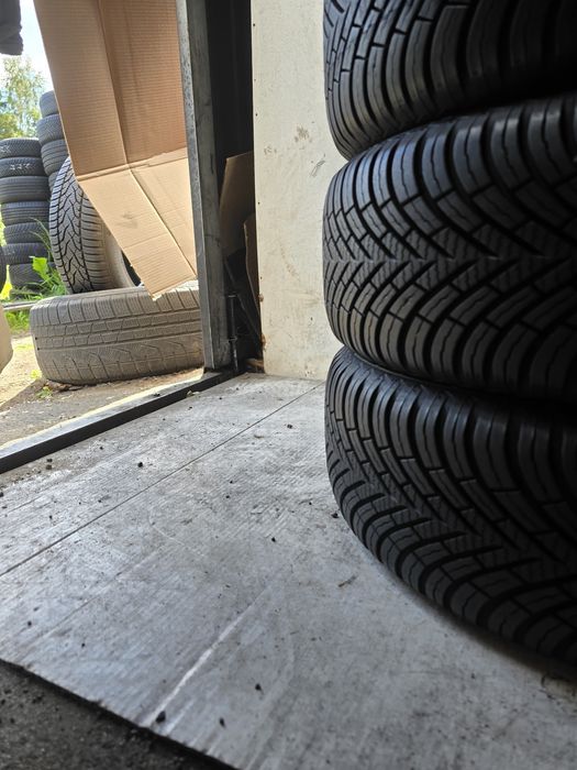 Sprzedam Jak Nowe 4 opony 185/60 15" Vredestein wielosezonowe 23/25r
