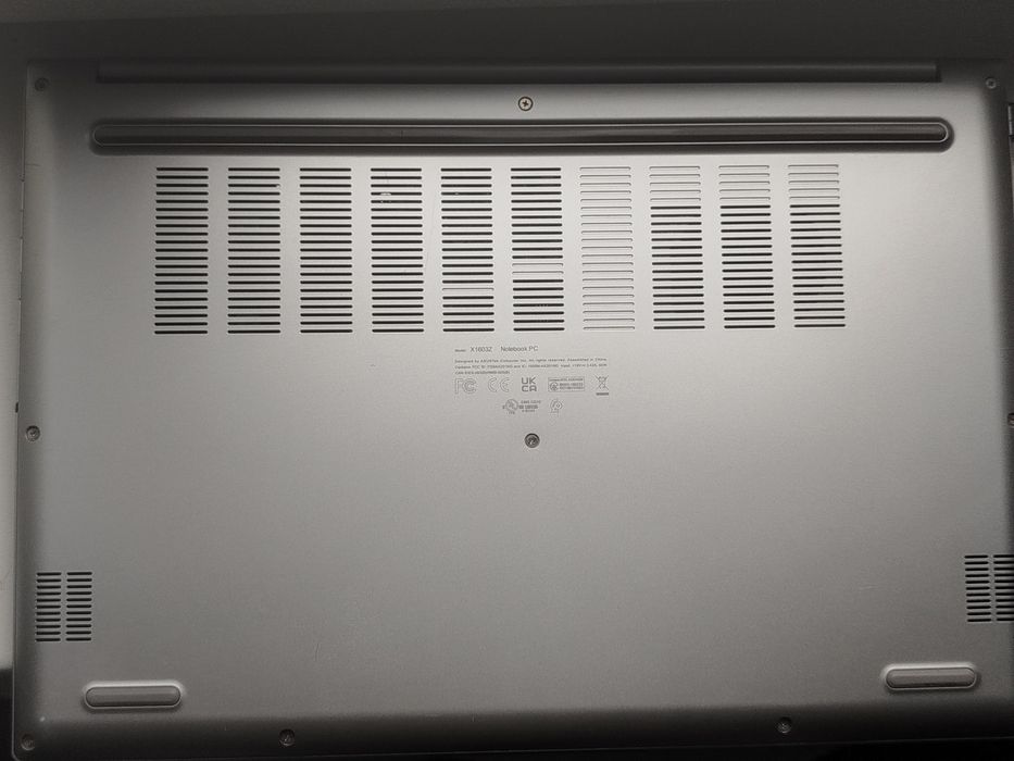 Потужний ASUS Vivobook 16 X1603Z / Core i3 12th gen / 8GB / 512GB SSD / Великий екран 16"
