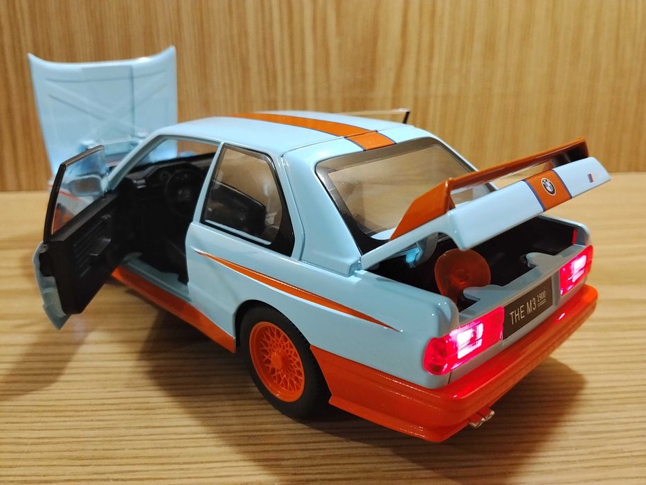 Модель BMW M3 E30 Rally 1:24 автоэксперт металл свет звук инерция БМВ Бэха машинка Ралли
