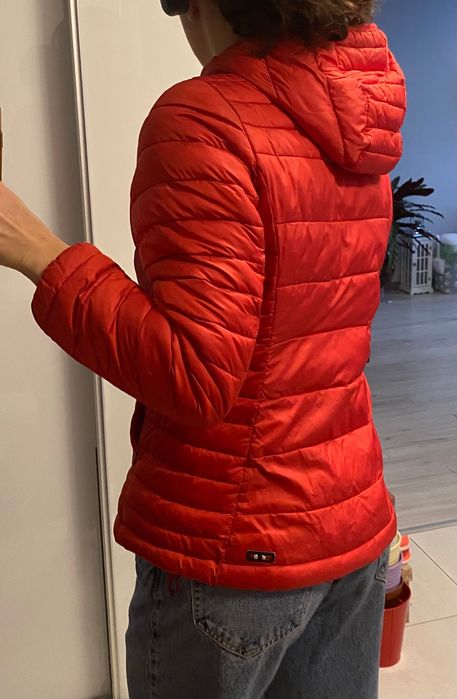 czerwona kurtka puchowa Napapijri