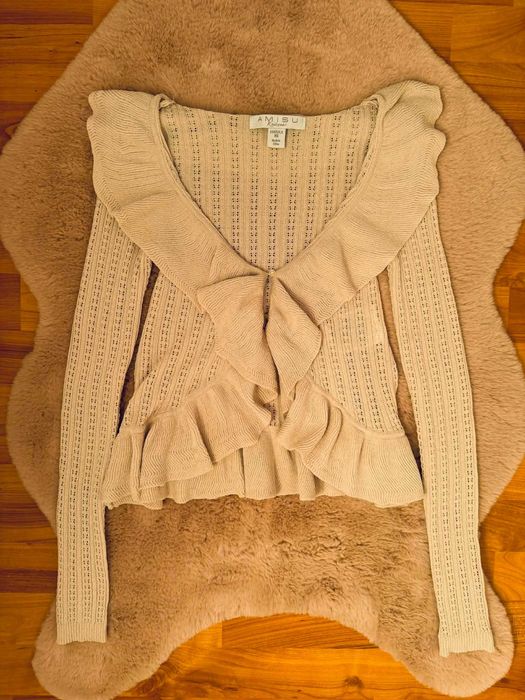 Blusa Bege com Folhos New Yorker
