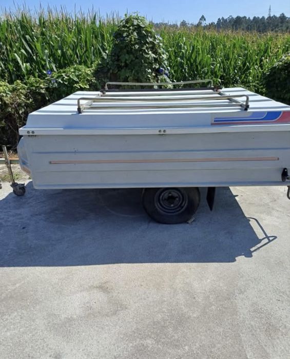 Auto tenda com avançado