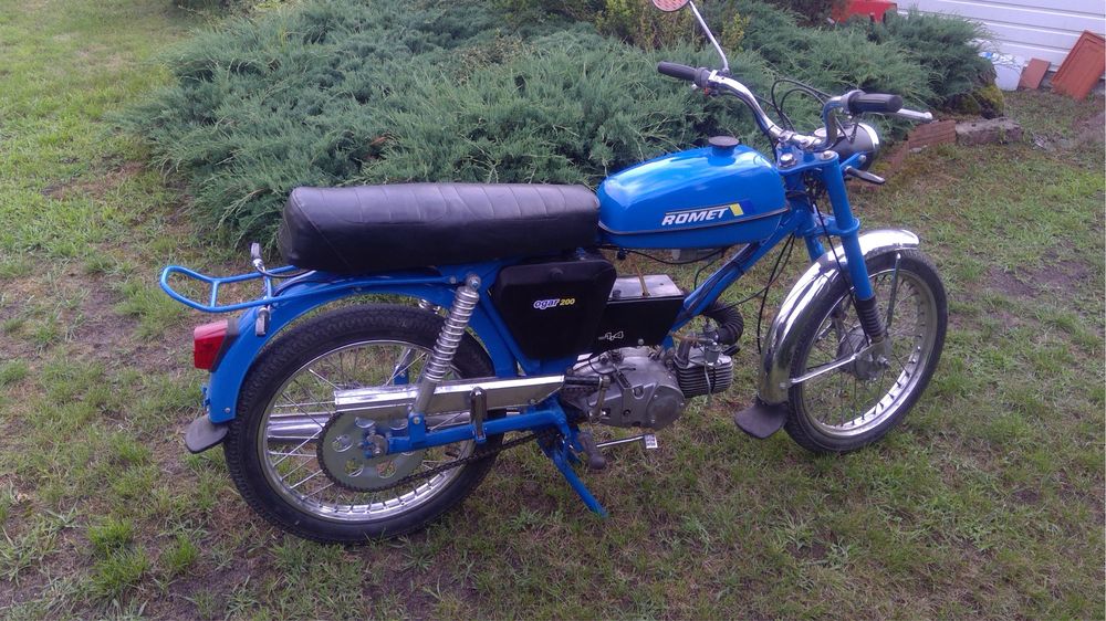 Motorower Ogar 200