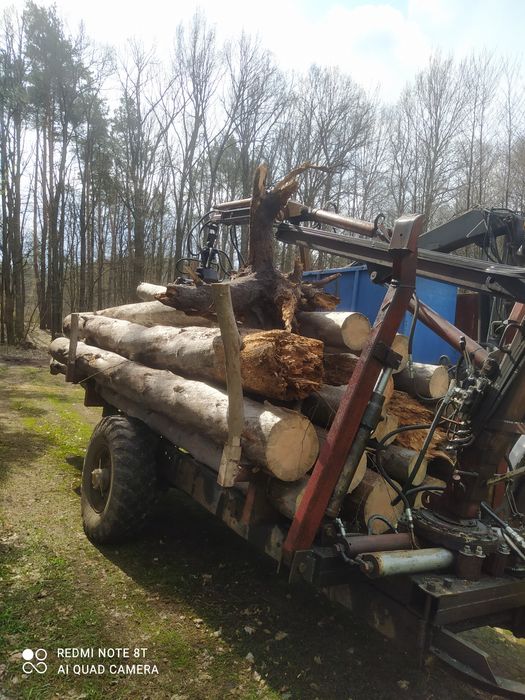 Прицеп з маніпулятором.
