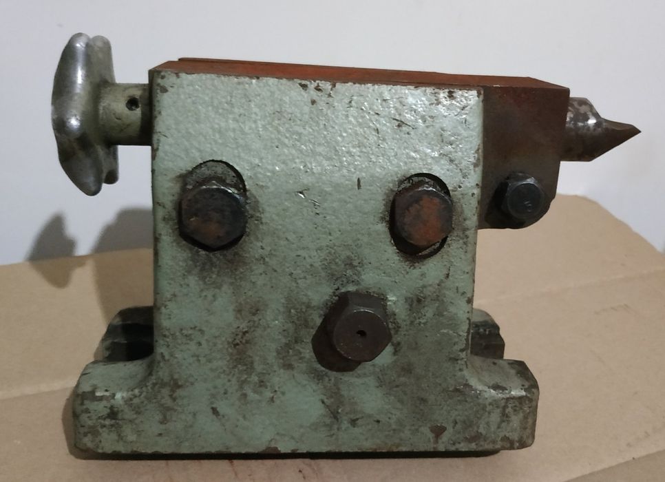 Задня бабка УДГ 250.