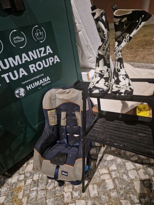 Chicco Cadeira para carro , botas do Mickey e churrasco