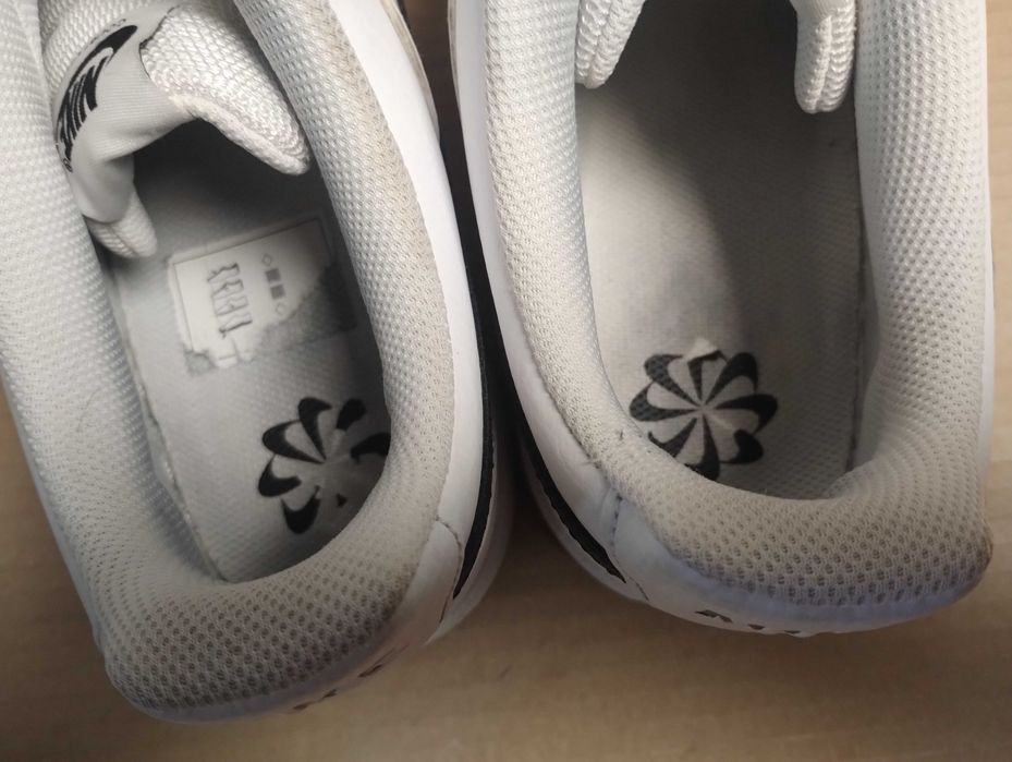 buty sportowe Nike Court 44,5