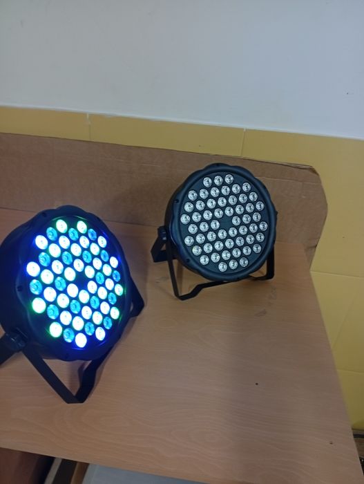 2 Pars led Rgbw 54x3w semi-novos luz de palco