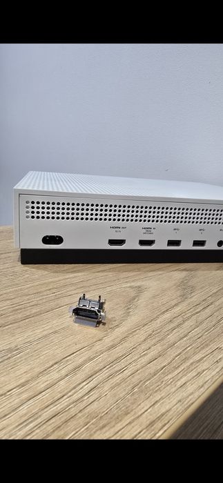 Serwis Konsol PS5, PS4, Xbox + Naprawa Padów – Analog Hall