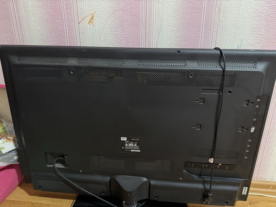 Телевізор TCL 40”