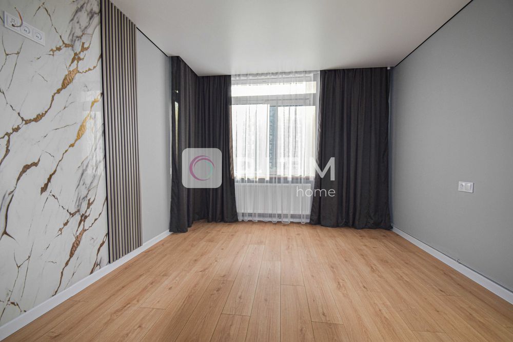 2-к. квартира по вул. Смакули, 55 м2