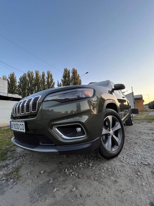 Продам Jeep Cherokee