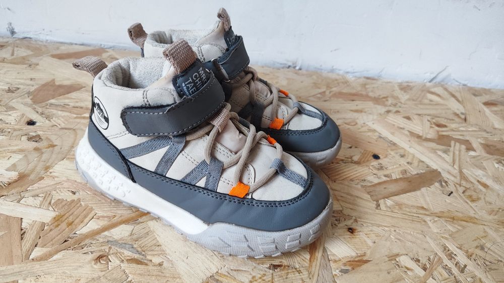 Ботінки , чоботи  , ботинки