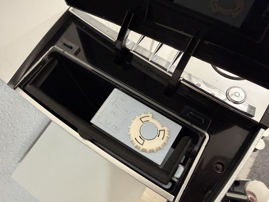 кавомашина кавоварка Jura J90