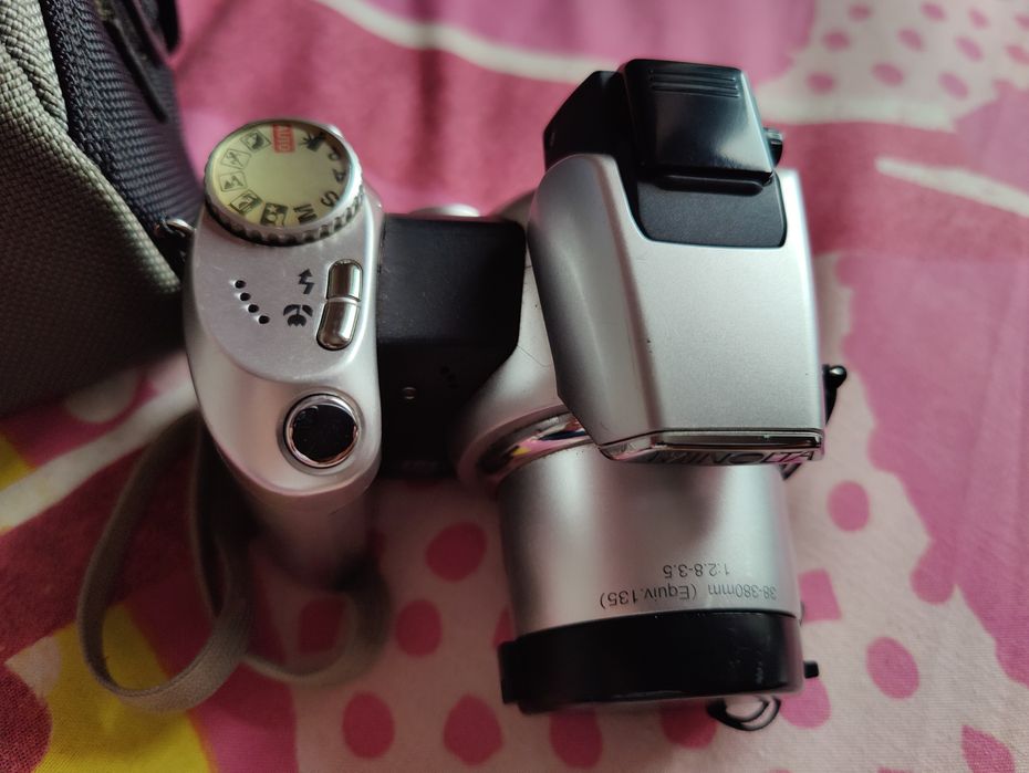 Minolta DIMAGE Z1