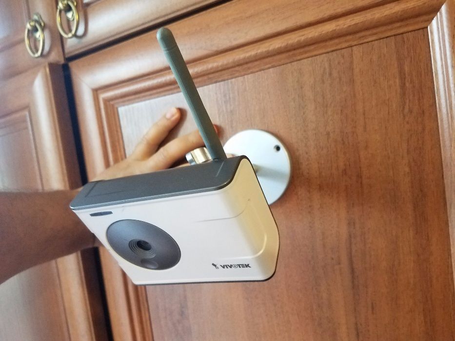 Vivotek IP7137 Wireless IP Network Security MPEG 4 Camera 770