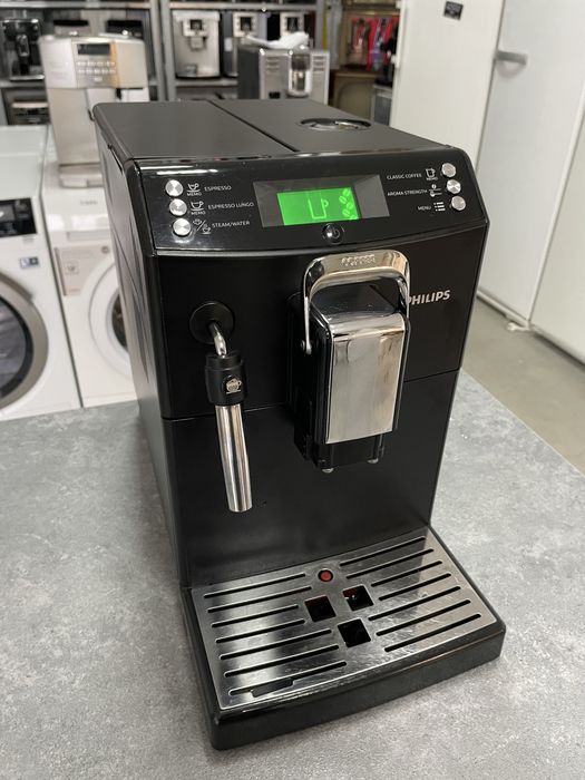 Кофемашина Philips HD 8841 из Германии от бслужена гарантия