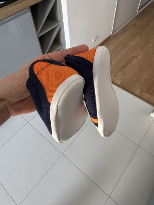 Trampki Toma niemowlęce, idealne na sesję