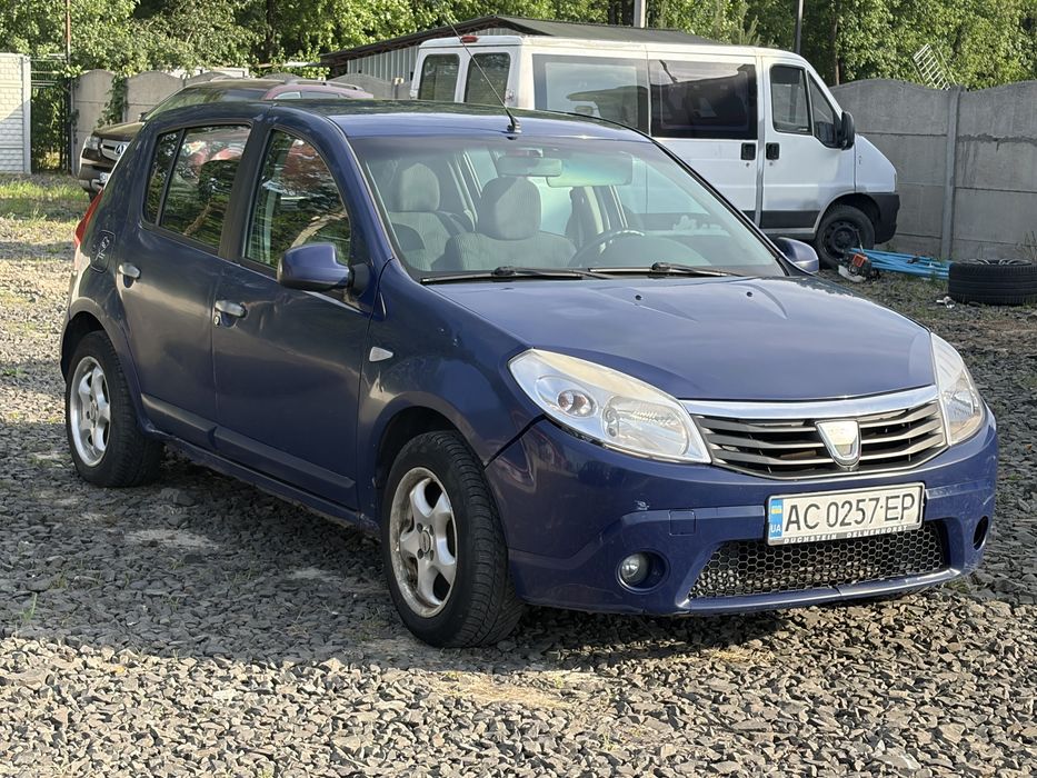 Dacia Sandero 1.4 газ/бензин