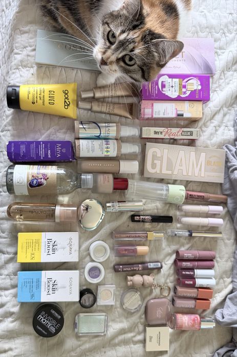 Zestaw kosmetyków ABH glamshop huda beauty kylie cosmetics fenty beauty affect eveline lovro paese tirtir laka maybelline nyx claresa benefit tuli AA