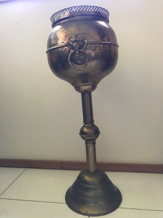 Vaso de cobre para decoração