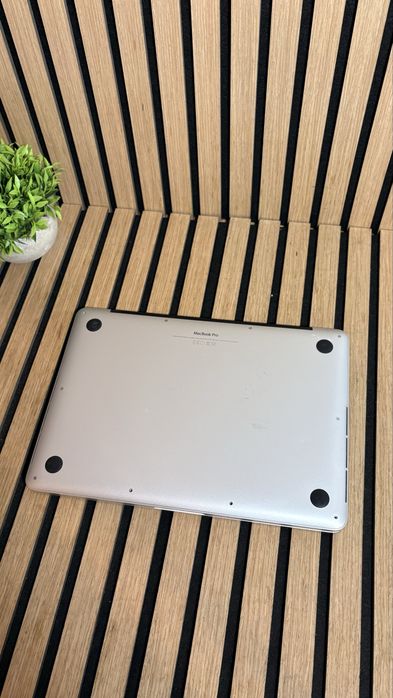Продам Apple MacBook Pro 13 2015 (A1502)
