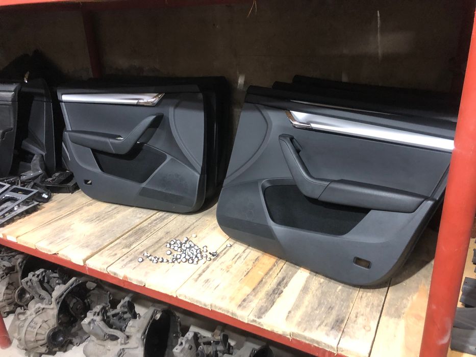 Карти дверей обшивка дверей Шкода Октавія А7