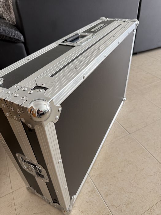 DJ worksration Pioneer FLX-10 - Magma