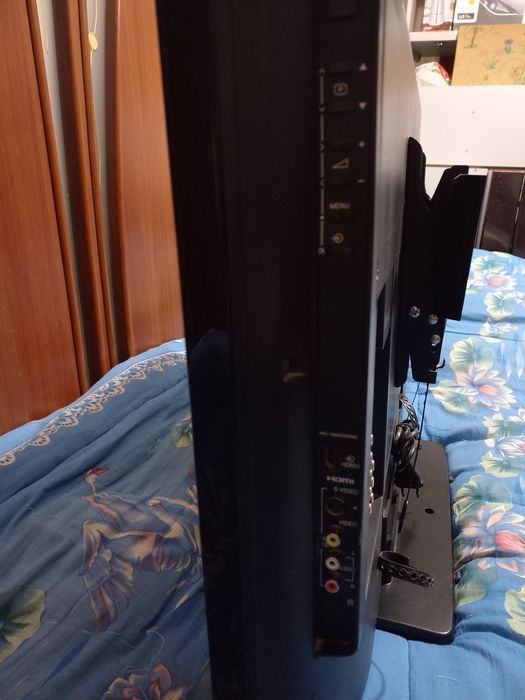 Продам телевизор TOSHIBA