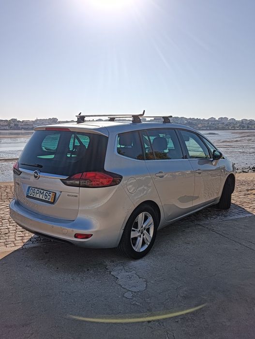Opel Zafira 2015