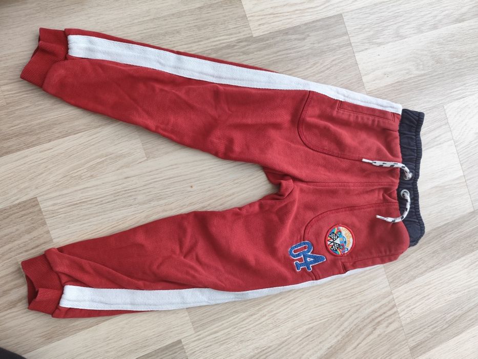 Spodnie dresowe rozmiar 104