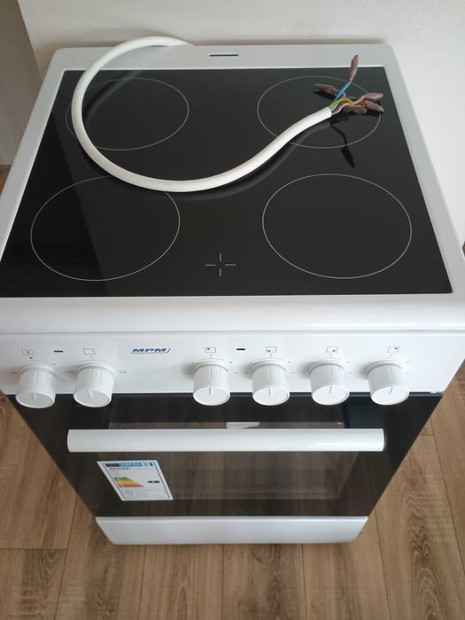 Kuchenka elektryczna i piekarnik MPM-53-KEC-37