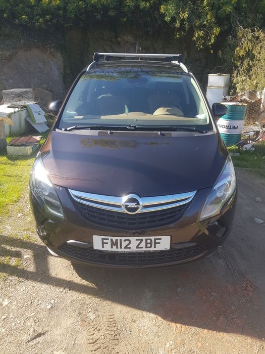 Opel zafira 7lugares  ano 2012