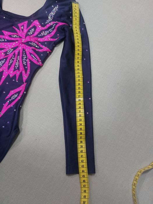 Vendo fato patinagem artística,8-10 anos