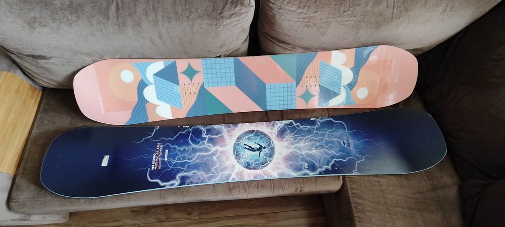 Deski snowboardowe z butami