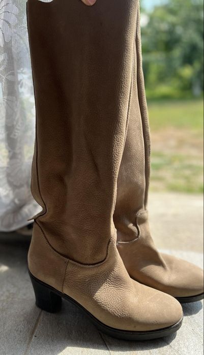 Жіночі чоботи з натурального нубуку