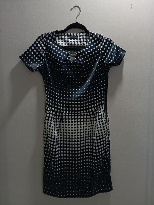 Атласна сукна в горошок