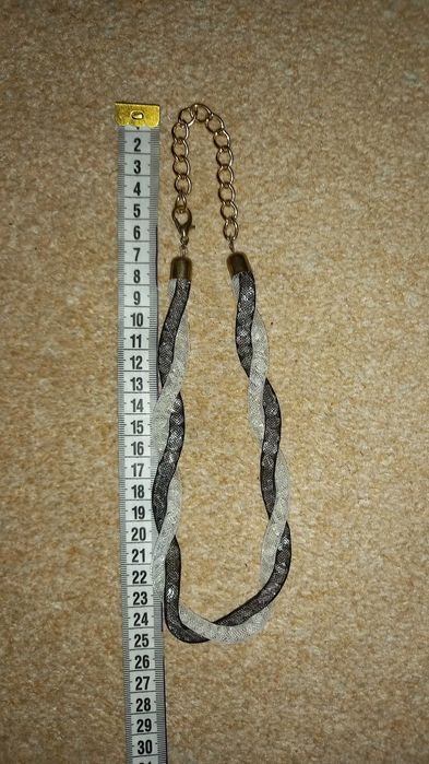 Naszyjnik biało-czarny ze szkiełkami