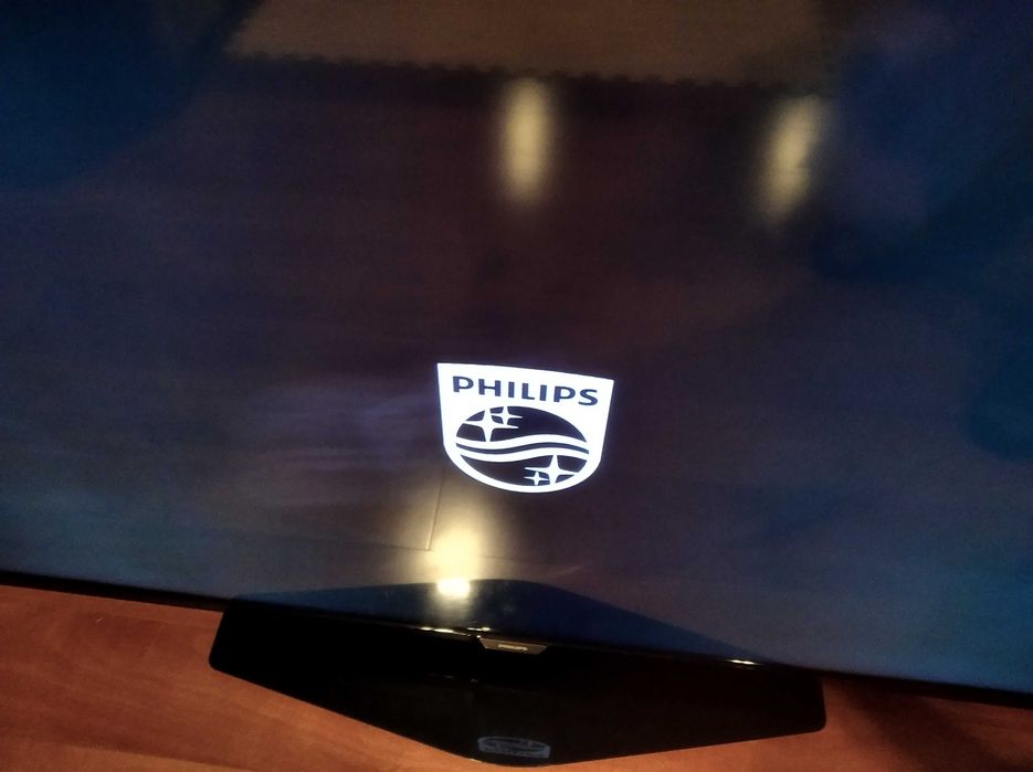 TV Philips 50PUS6162/12 para reparação / peças