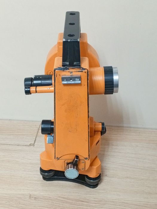 Оптичний теодоліт УОМЗ 3Т5КП