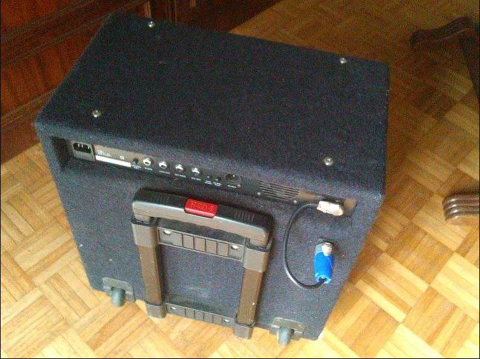 Combo Amplificador de Baixo Warwick CL ND4 150W – Made in Germany
